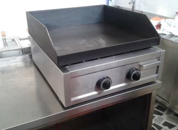 Gas grills, charcoal and electric grills