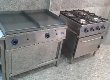 Gas grills, charcoal and electric grills